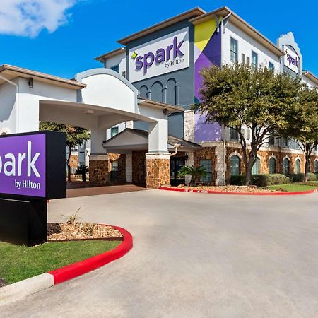 Spark By Hilton San Antonio Near Seaworld Exterior photo